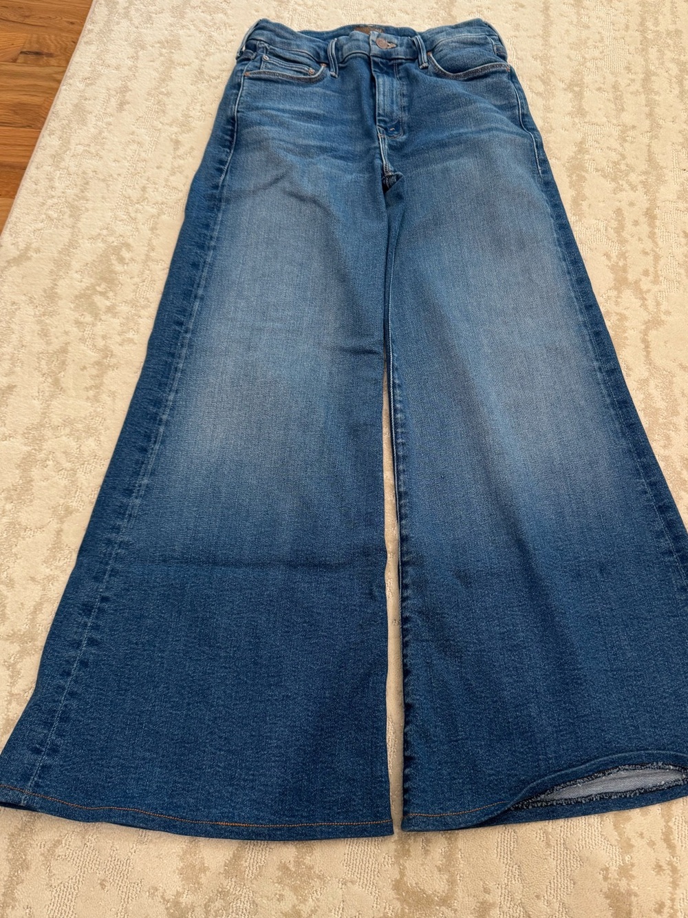 Mother Petite Lil Roller  size 26